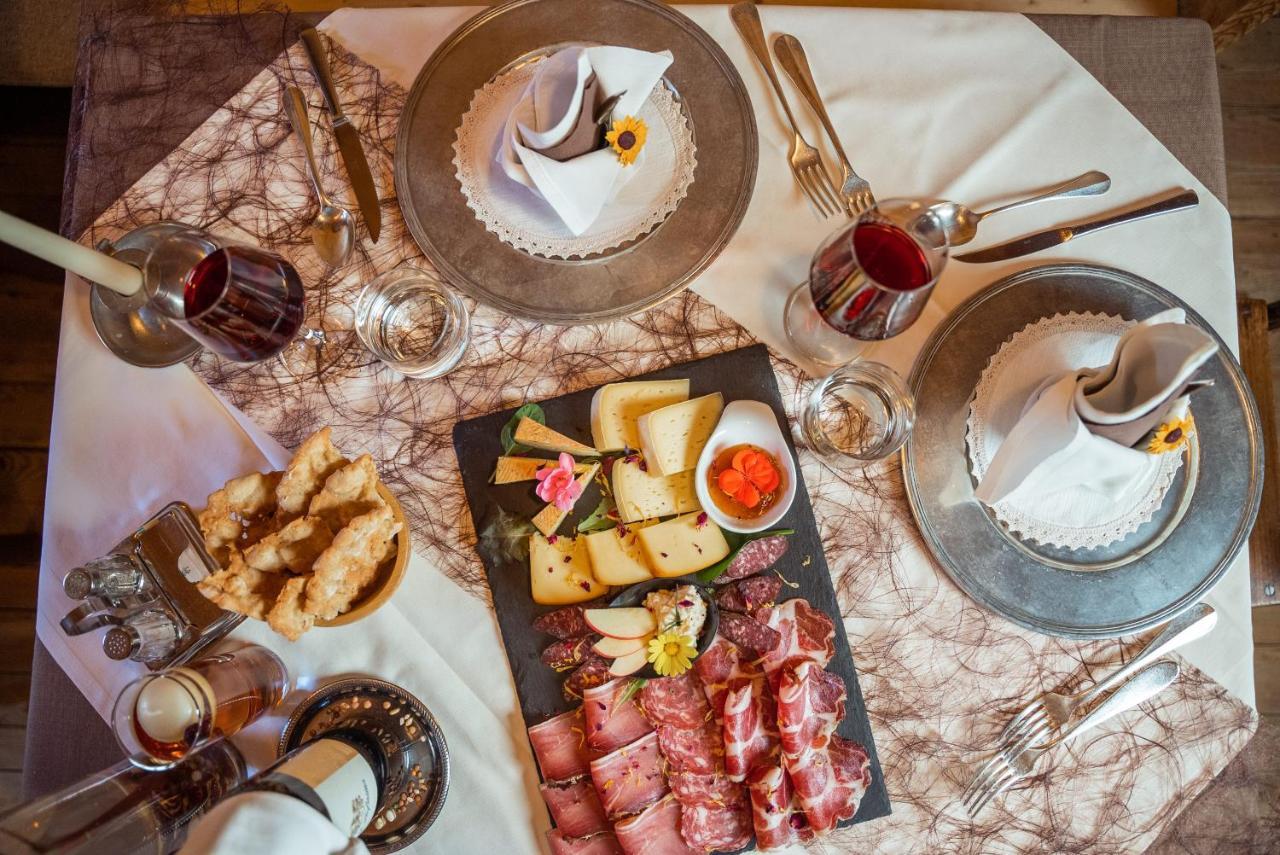 Charme Hotel Uridl Santa Cristina Val Gardena Экстерьер фото