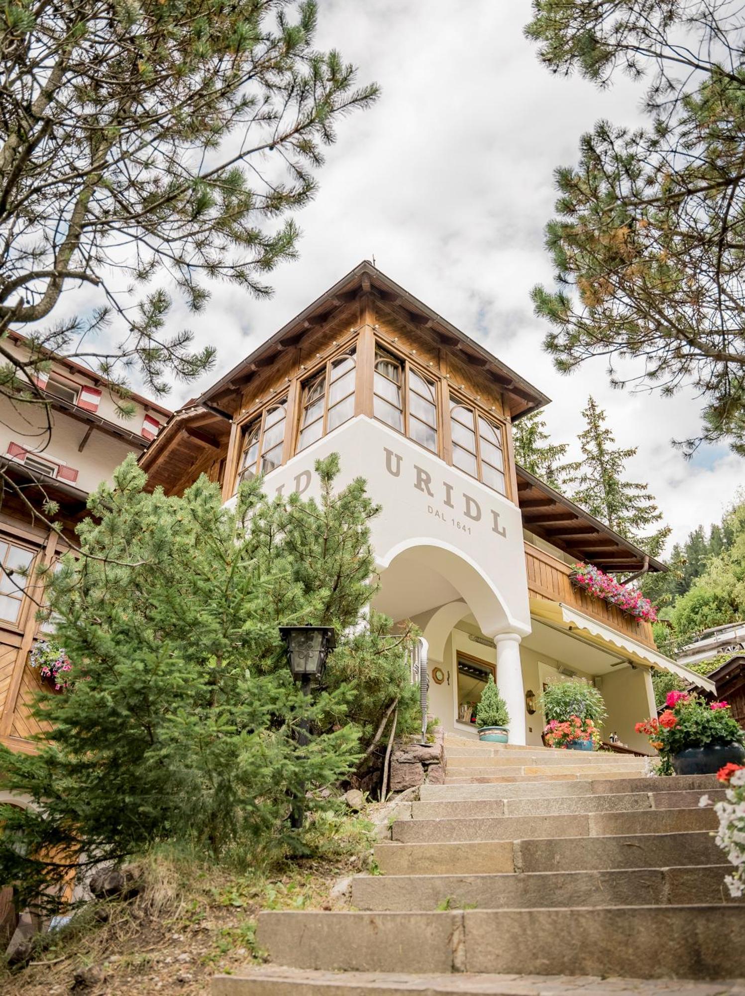 Charme Hotel Uridl Santa Cristina Val Gardena Экстерьер фото